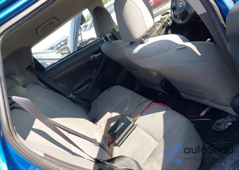 2010 Toyota Matrix из США, поврежденный, VIN 2T1KU4EE0AC252914